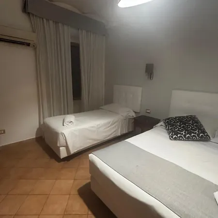 Hotel Gabriella 3*