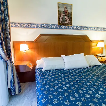 Hotel Gabriella 3*