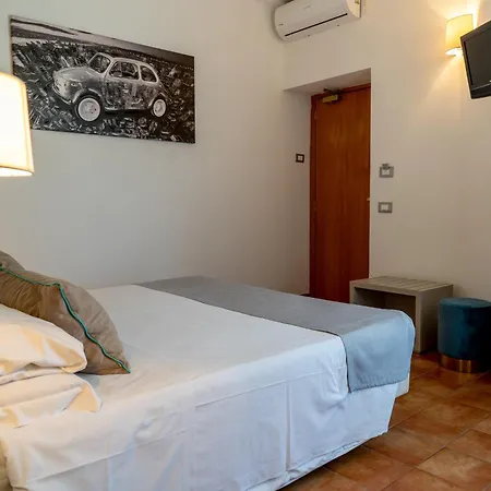 Gabriella 3* Rome