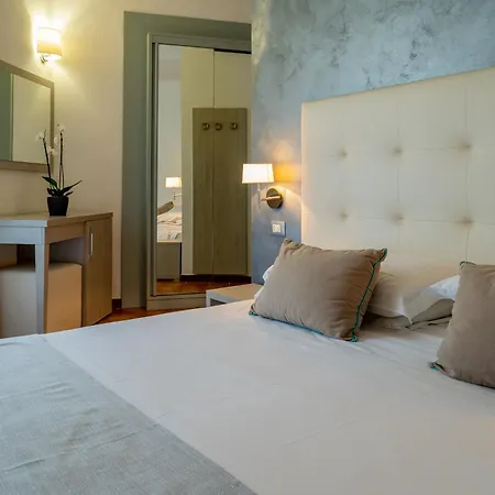 Hotel Gabriella 3*