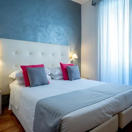 Hotel Gabriella 3*