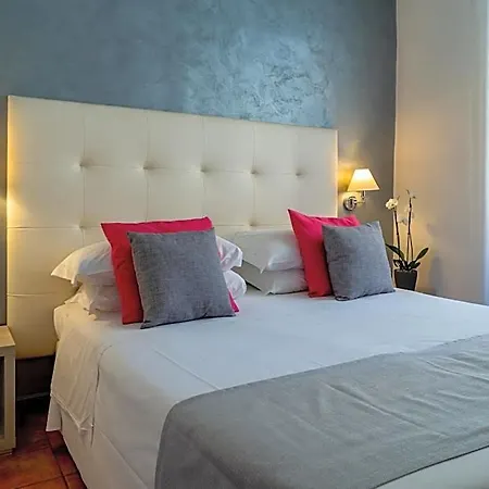 Hotel Gabriella 3*