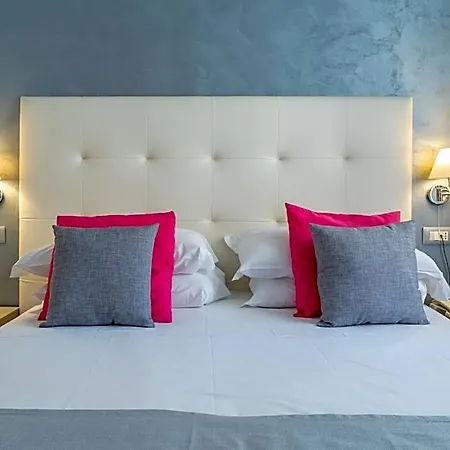 Hotel Gabriella 3*