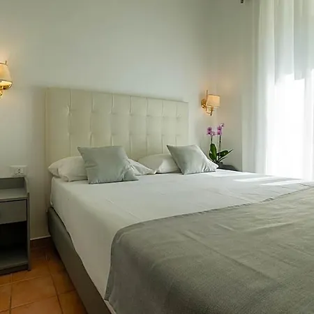Gabriella 3* Rome