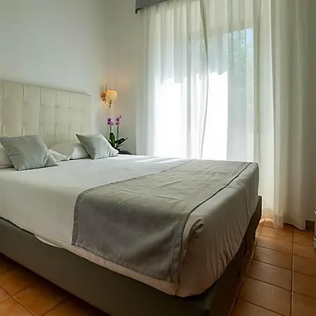 Hotel Gabriella 3*