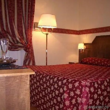 Hotel Gabriella 3*