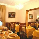 Hotel Gabriella 3*